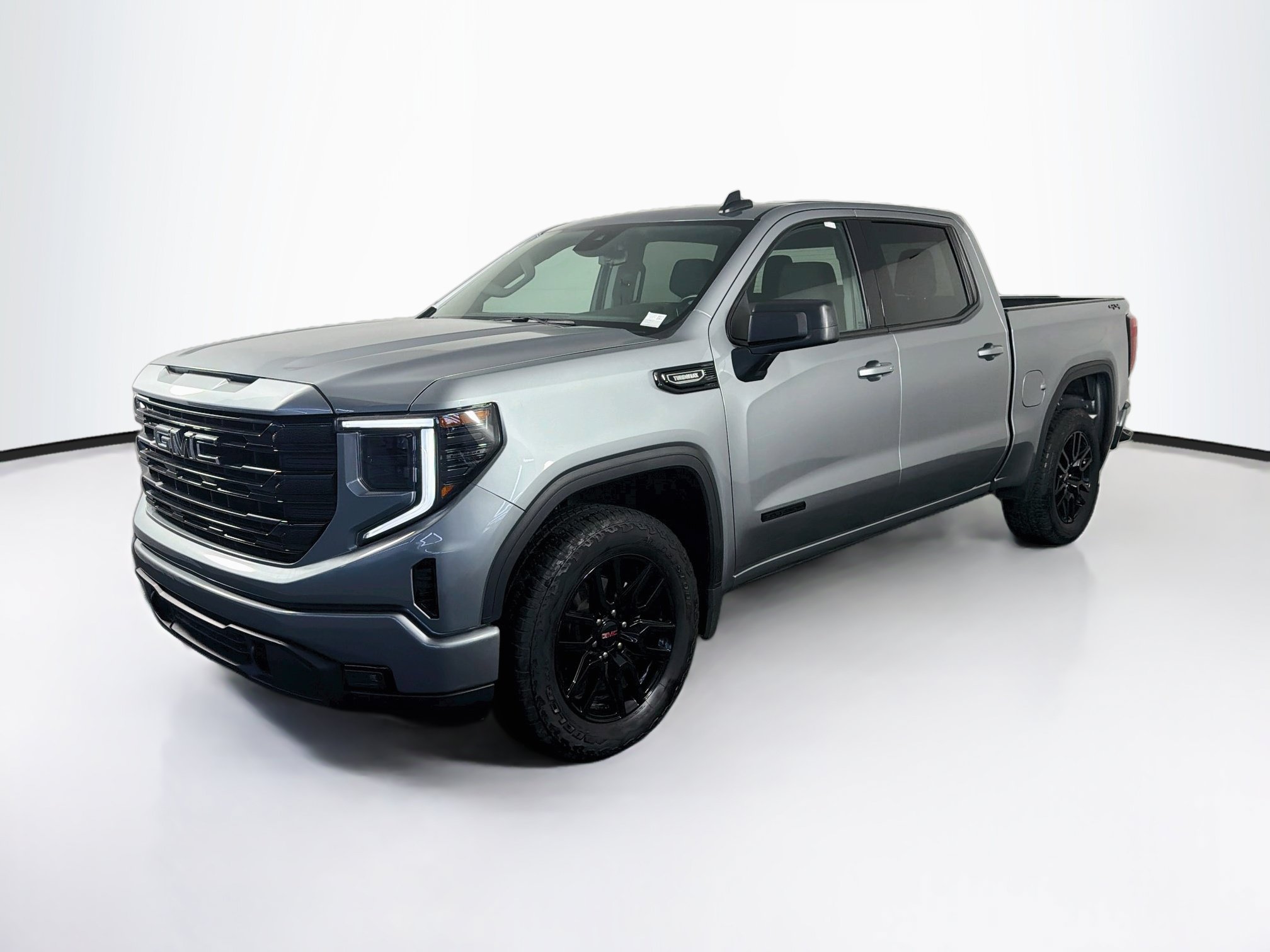 Used 2025 GMC Sierra 1500 Elevation AWD/4WD image 3