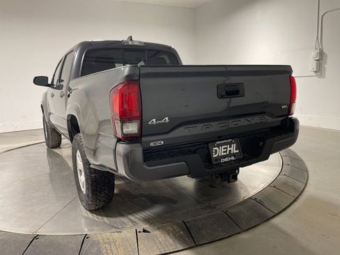 Used 2020 Toyota Tacoma SR image 5