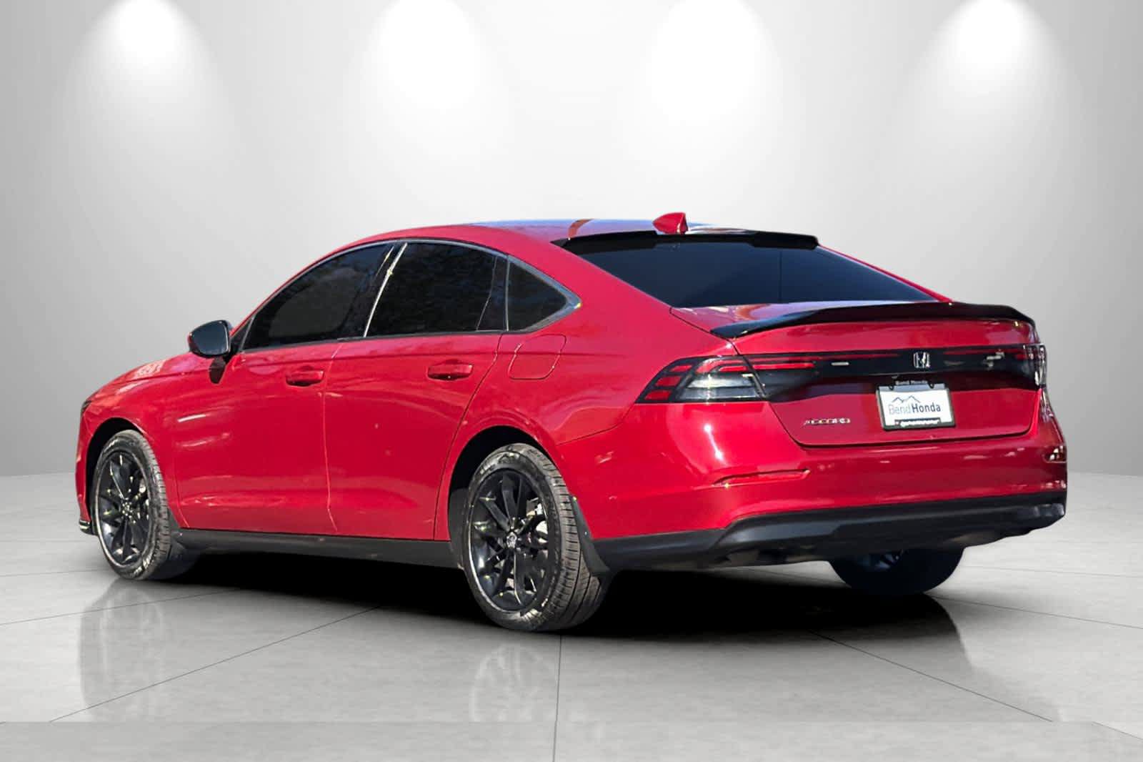 Used 2023 Honda Accord EX image 6