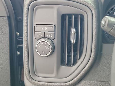 Certified 2023 Chevrolet Silverado 1500 Custom image 18