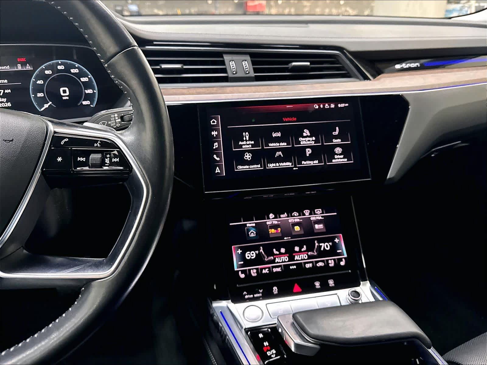 Used 2019 Audi e-tron Prestige w/ Prestige Package AWD/4WD image 9