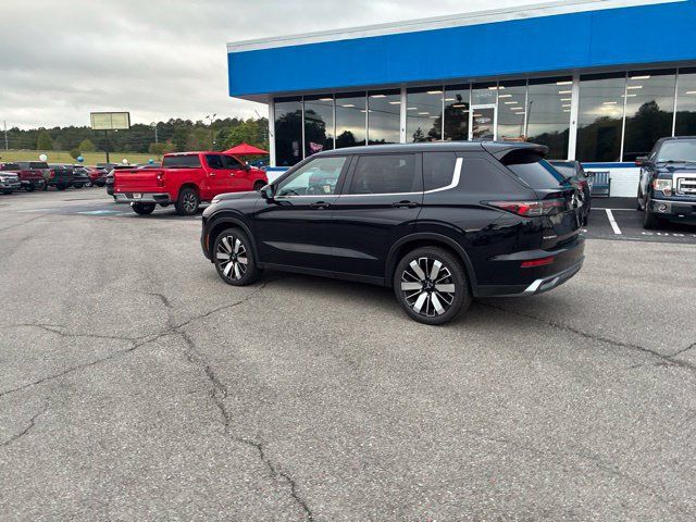 Used 2025 Mitsubishi Outlander SE FWD image 18