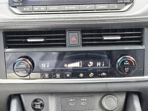 Certified 2024 Nissan Rogue SV image 24