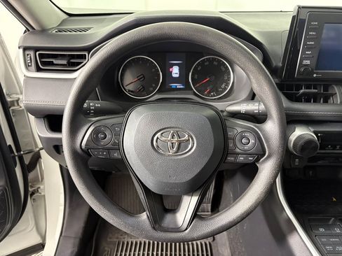 Used 2021 Toyota RAV4 LE image 15