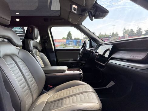 Used 2022 Rivian R1T Adventure AWD/4WD image 12
