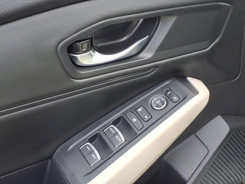 Used 2023 Honda Accord EX image 4