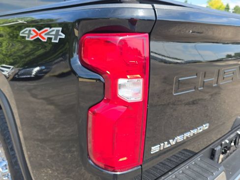 Certified 2024 Chevrolet Silverado 2500 LTZ w/ LTZ Convenience Package AWD/4WD image 35