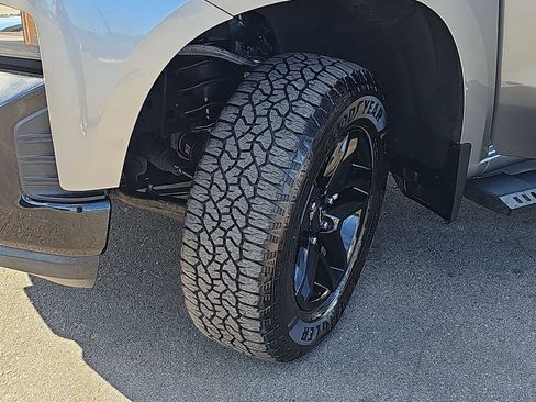 Used 2020 Chevrolet Silverado 1500 Custom Trail Boss image 33