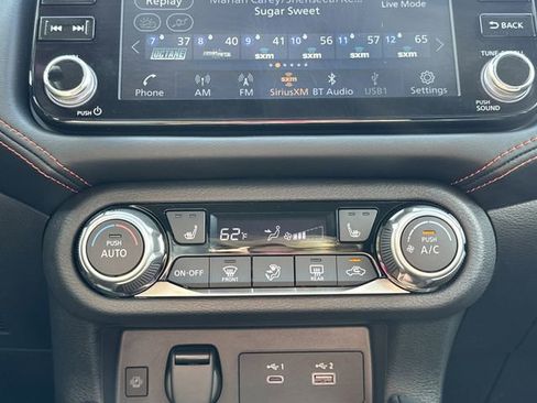 New 2025 Nissan Versa SR w/ Trunk Package image 17