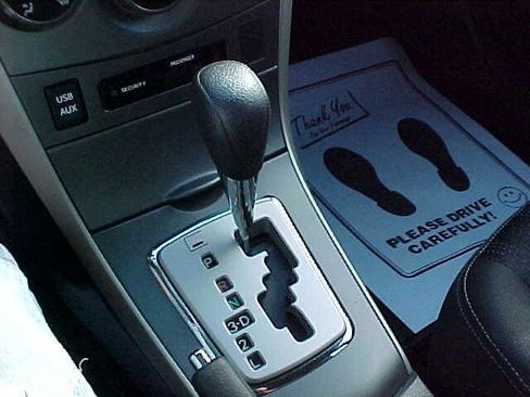 Used 2012 Toyota Corolla S image 22