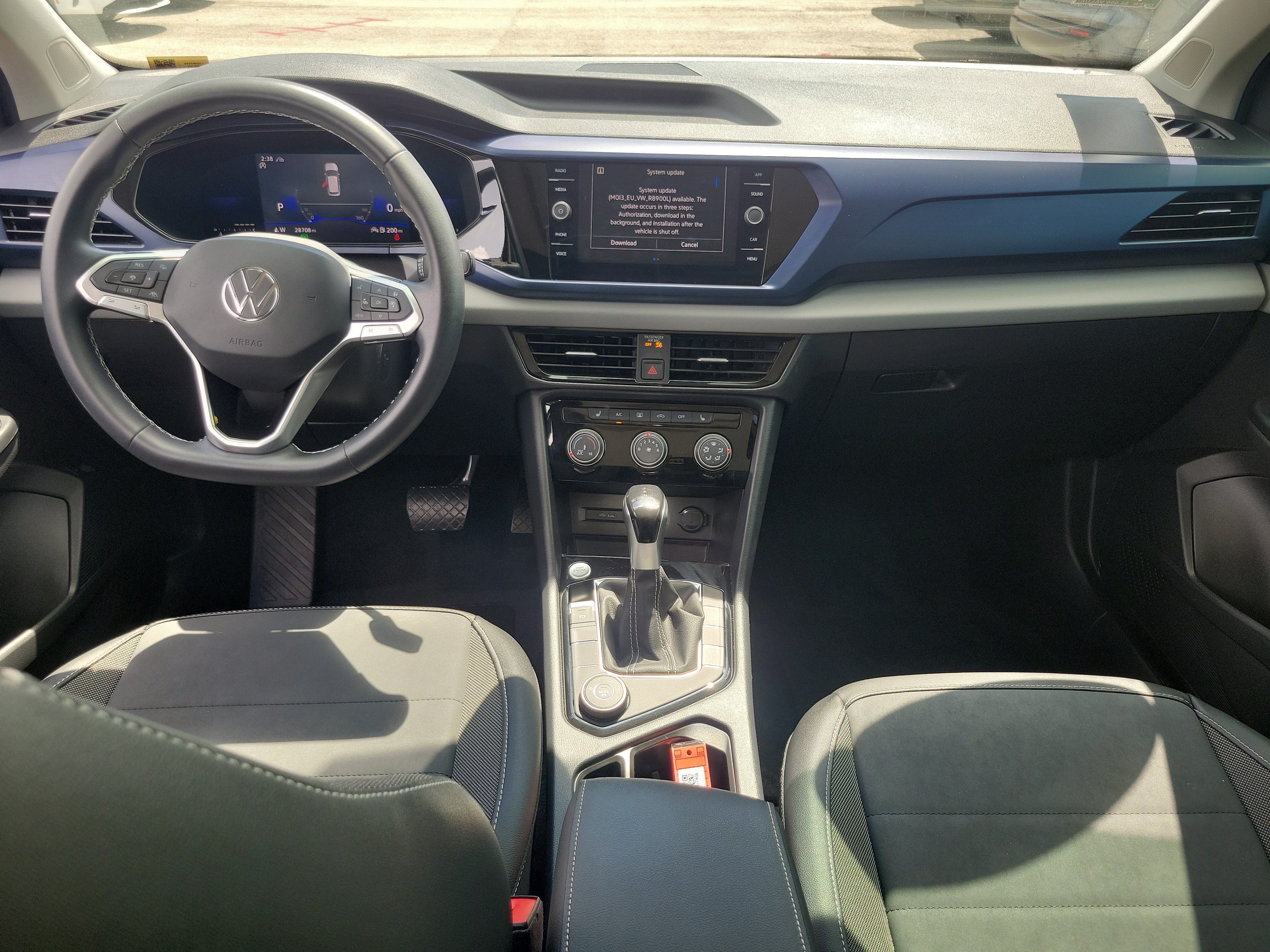 Used 2023 Volkswagen Taos SE w/ Panoramic Sunroof Package AWD/4WD image 16