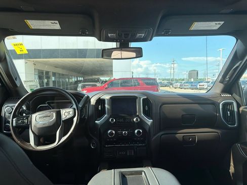 Used 2021 GMC Sierra 1500 Denali AWD/4WD image 9