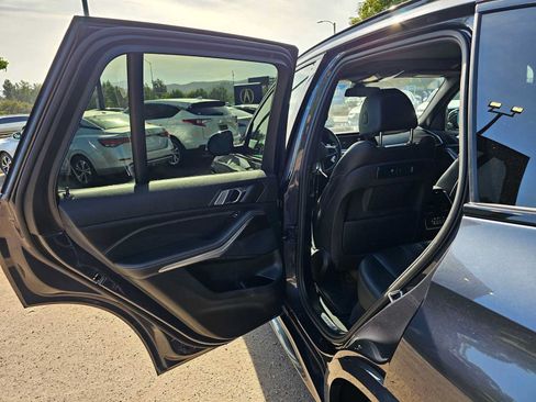Used 2019 BMW X5 xDrive40i w/ M Sport Package AWD/4WD image 15