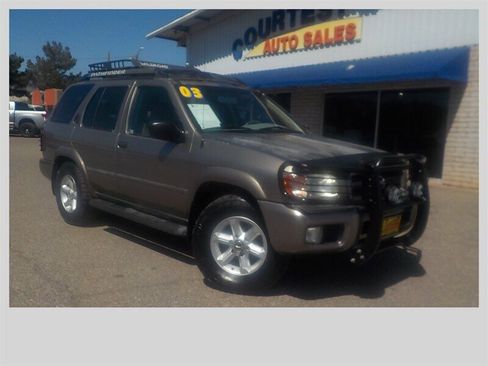 Used 2003 Nissan Pathfinder SE w/ SE Sunroof Pkg AWD/4WD image 13