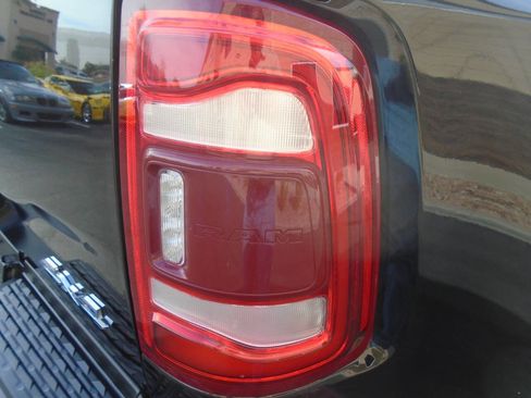 Used 2024 RAM 3500 Limited w/ Safety Group image 33