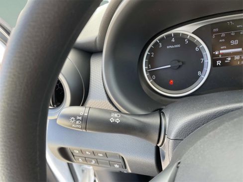 New 2025 Nissan Kicks Play S image 21