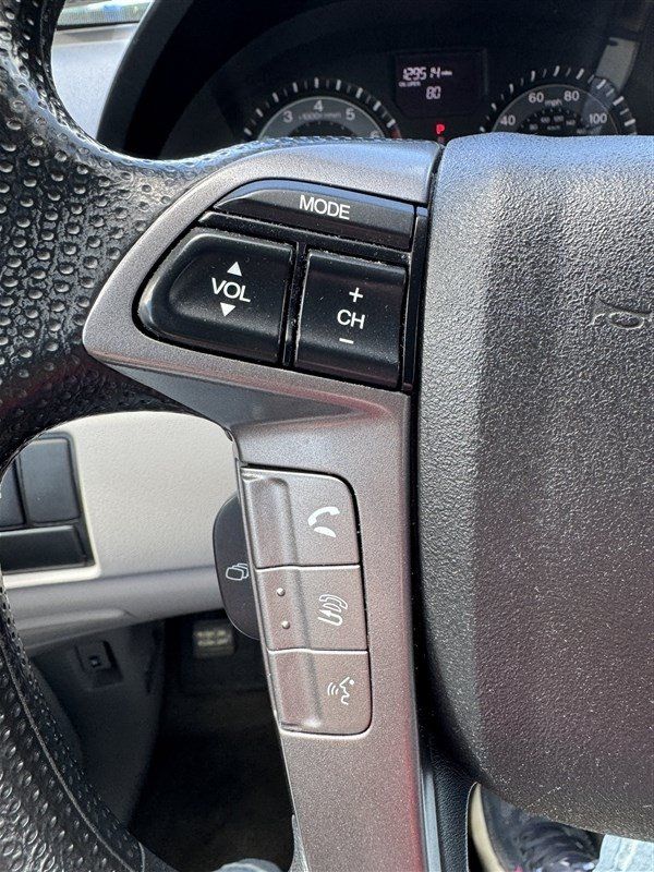 Used 2014 Honda Odyssey LX image 24