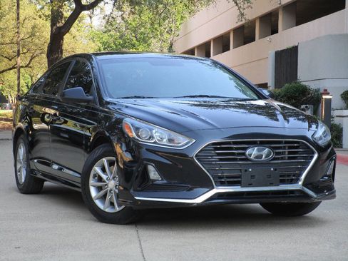 Used 2018 Hyundai Sonata SE image 1