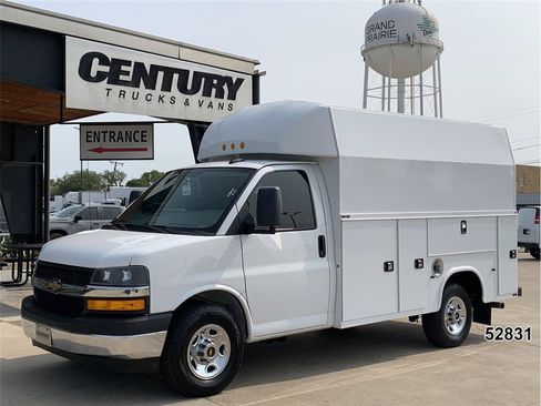 Used 2022 Chevrolet Express 3500 w/ Power Convenience Package RWD image 1