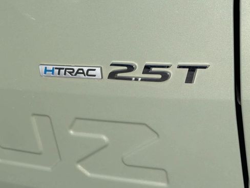 Used 2022 Hyundai Santa Cruz SEL Premium image 12