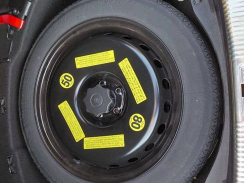 Used 2011 Audi A8 4.2 w/ Driver Assistance Pkg image 23