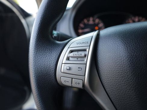 Used 2013 Nissan Altima 2.5 S FWD image 21