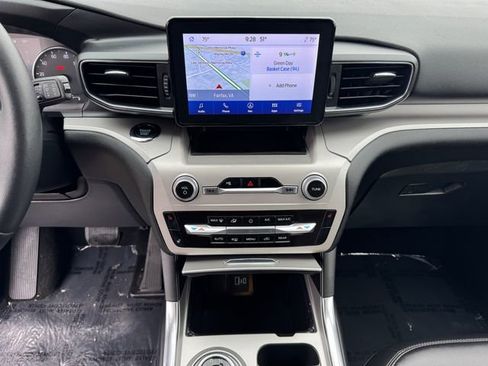 Used 2023 Ford Explorer XLT w/ Equipment Group 202A image 13