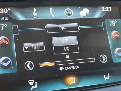 Used 2019 Buick Enclave Essence image 13