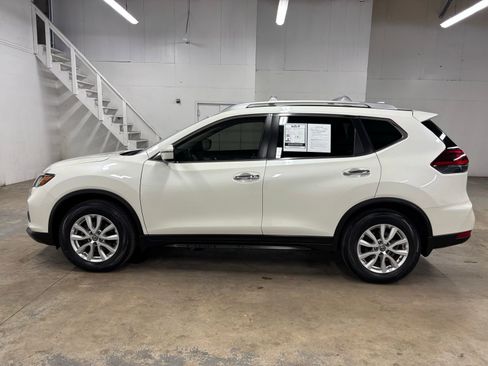 Used 2020 Nissan Rogue SV FWD image 4