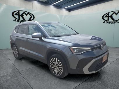 Used 2025 Volkswagen Taos SE