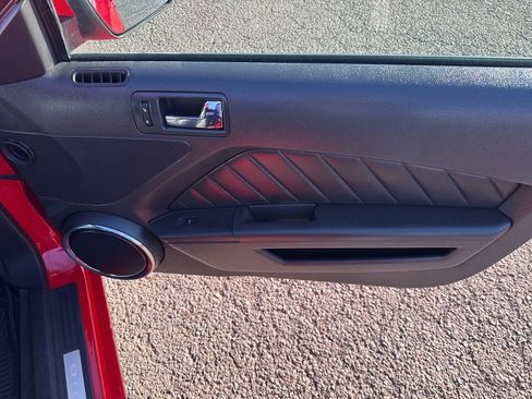 Used 2014 Ford Mustang GT image 29