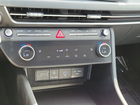 Used 2025 Hyundai Sonata SEL FWD image 27