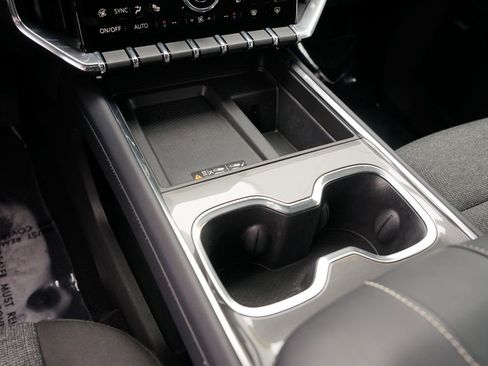 Used 2025 GMC Acadia Elevation image 24