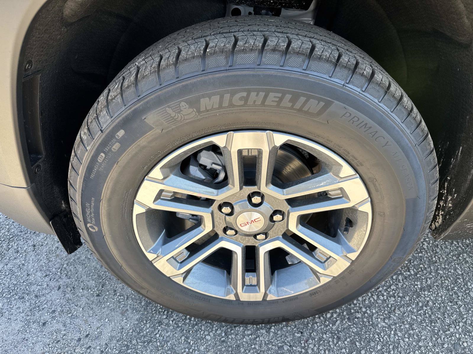 New 2027 GMC Terrain Elevation w/ LPO, Floor Liner Package FWD image 10