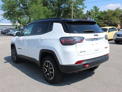 Used 2025 Jeep Compass Trailhawk w/ Trailhawk Elite Group AWD/4WD image 40