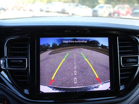 Used 2023 Dodge Durango GT image 6