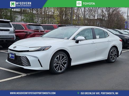 New 2026 Toyota Camry Hybrid AWD/4WD image 1