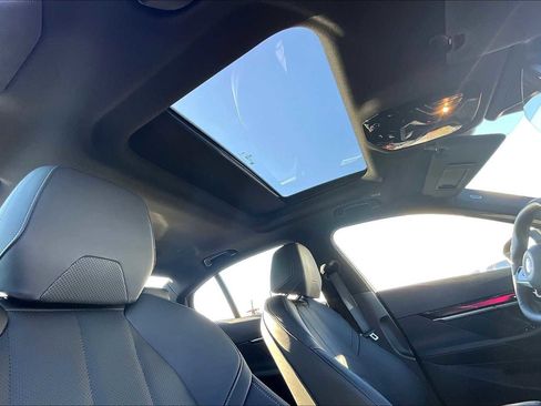 Used 2024 BMW i5 eDrive40i w/ Premium Package image 25