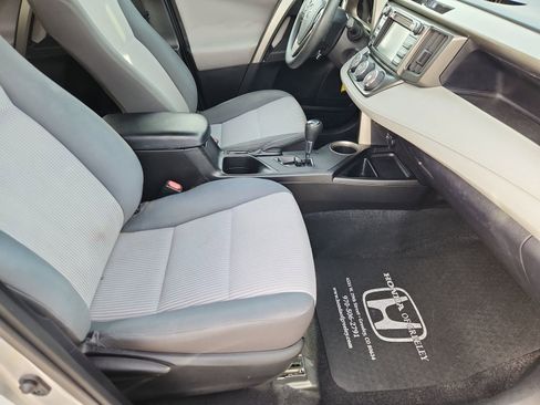 Used 2014 Toyota RAV4 LE image 16