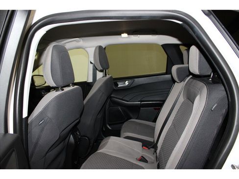 Used 2021 Ford Escape SE image 12