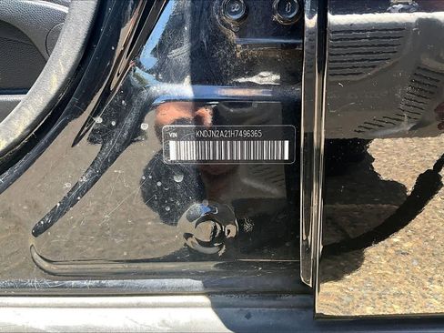 Used 2017 Kia Soul FWD image 36