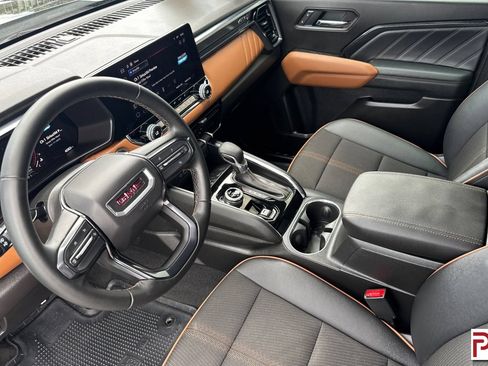 Used 2025 GMC Canyon AT4 AWD/4WD image 10