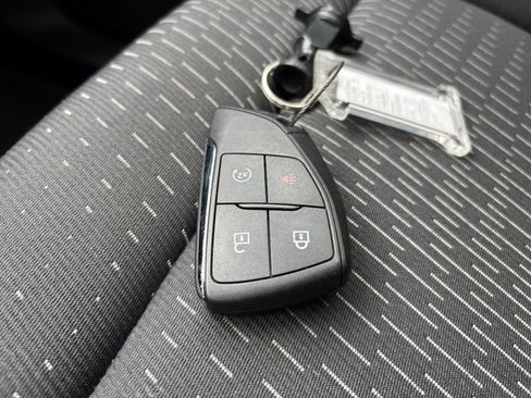 Used 2025 Chevrolet Equinox LT AWD/4WD image 18