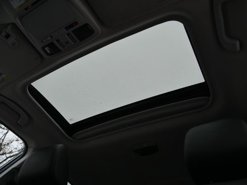 Used 2017 Subaru Outback 3.6R Limited image 5