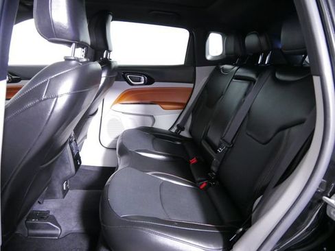 Certified 2023 Jeep Compass Limited w/ Elite Group AWD/4WD image 18