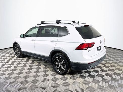Used 2018 Volkswagen Tiguan SE w/ 18" Alloy Wheels Package image 5