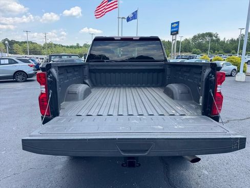 Used 2024 Chevrolet Silverado 2500 Custom w/ Custom Value Package AWD/4WD image 10