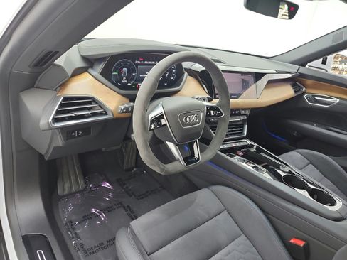 Used 2023 Audi e-tron GT Prestige w/ Prestige Package AWD/4WD image 9