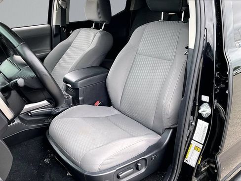 Used 2021 Toyota Tacoma SR5 RWD image 22