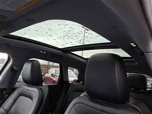 Certified 2022 Lincoln Corsair Reserve w/ Equipment Group 201A image 14